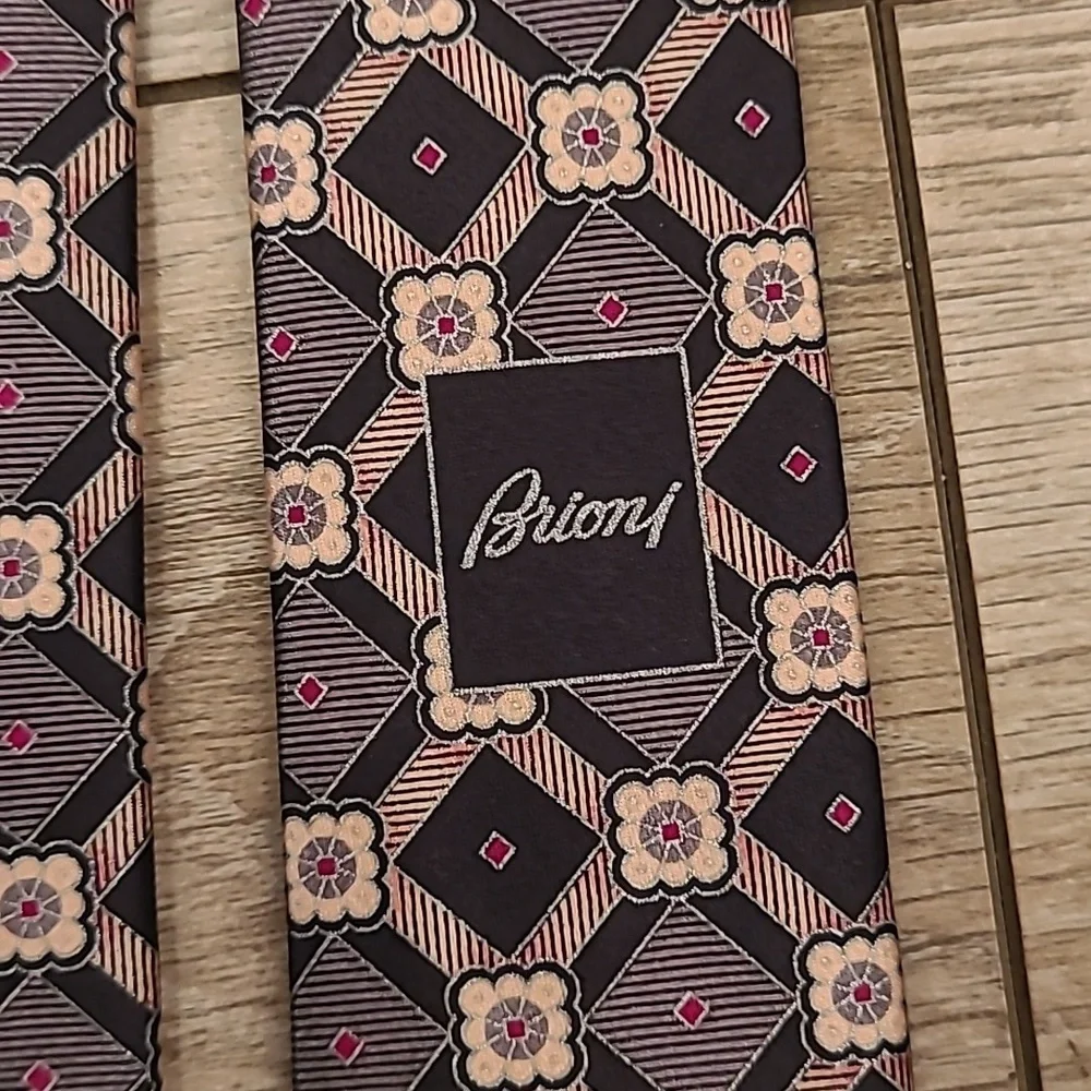 BRIONI Italy Recent Metallic Black Silver Pink Floral Pattern Designer Mens Silk